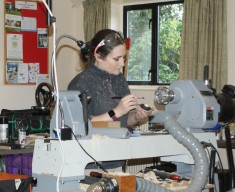 Dry brushing a colour onto the base colour